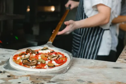 Πιτσαδόρος/ψήστης ζητείται από κατάστημα Pizza - Grill