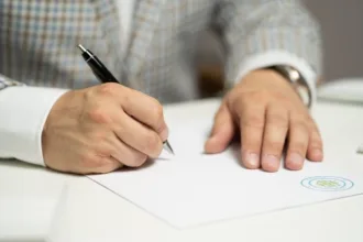 Κληρονομιές: Αλλαγές στα ποσοστά, στην προστασία συζύγου και νέοι κανόνες για τα χρέη