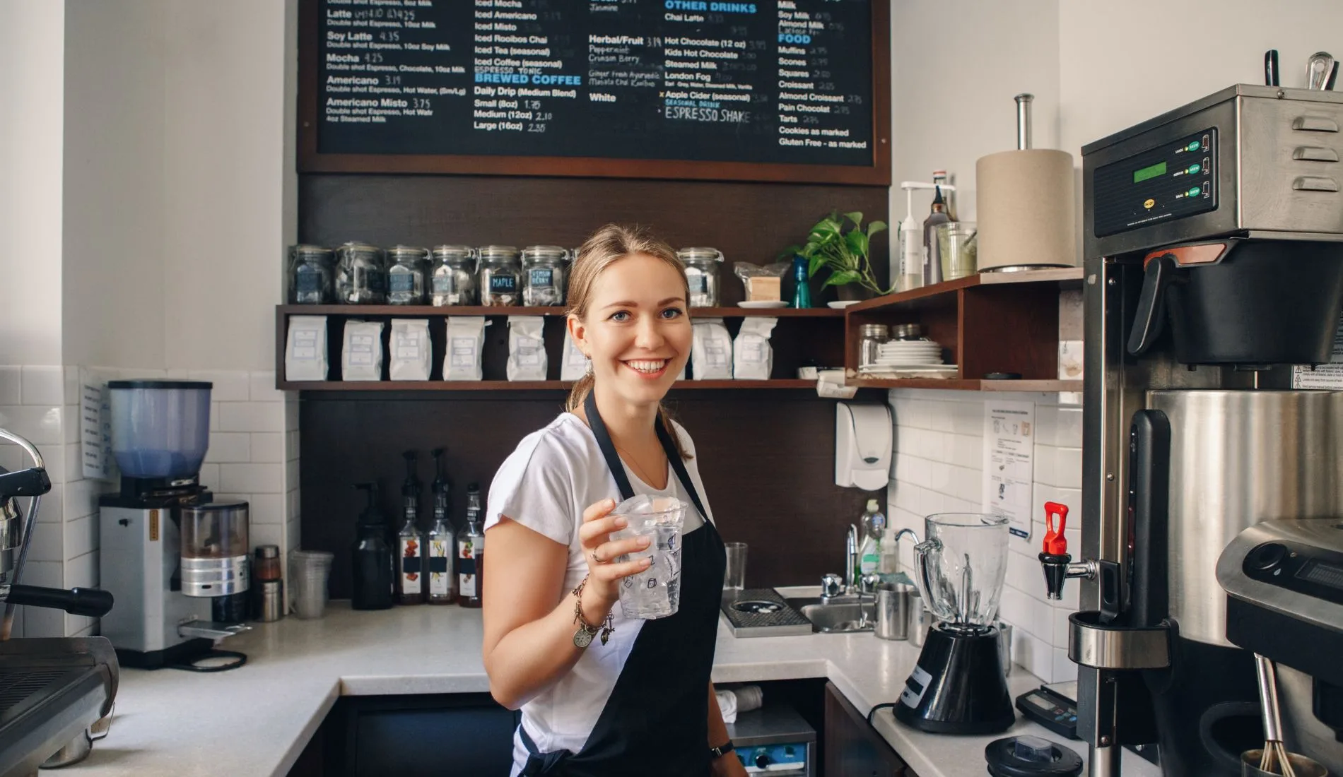 Barista ζητείται από παιδότοπο για την παρασκευή καφέ