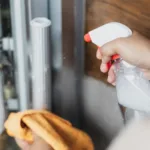 Καθαρίστρια ζητείται από ψητοπωλείο για μερική απασχόληση