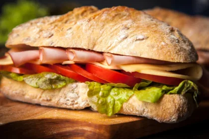 Ζητείται άτομο για παρασκευή σάντουιτς & ψήσιμο πιτών