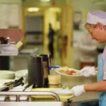 Τραπεζοκόμος ζητείται για κατάστημα εντός στρατοπέδου