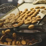 Ζητούνται εργάτες από παρασκευαστήριο εορταστικών γλυκισμάτων