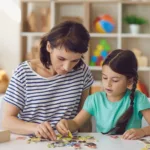 Ζητείται κοπέλα για φύλαξη παιδιού & μερική οικιακή βοήθεια