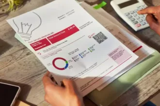 Ηλεκτρικό ρεύμα: Πότε έρχεται το κόκκινο τιμολόγιο, τι αλλάζει στις χρεώσεις