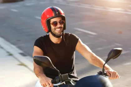 Υπάλληλοι με δίκυκλο ζητούνται από το τμήμα promotion εταιρείας