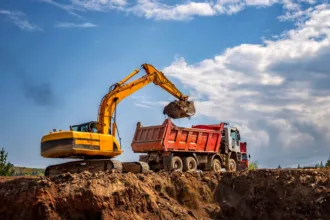 Χειριστής εκσκαφέα τσάπας ζητείται από εργοστάσιο