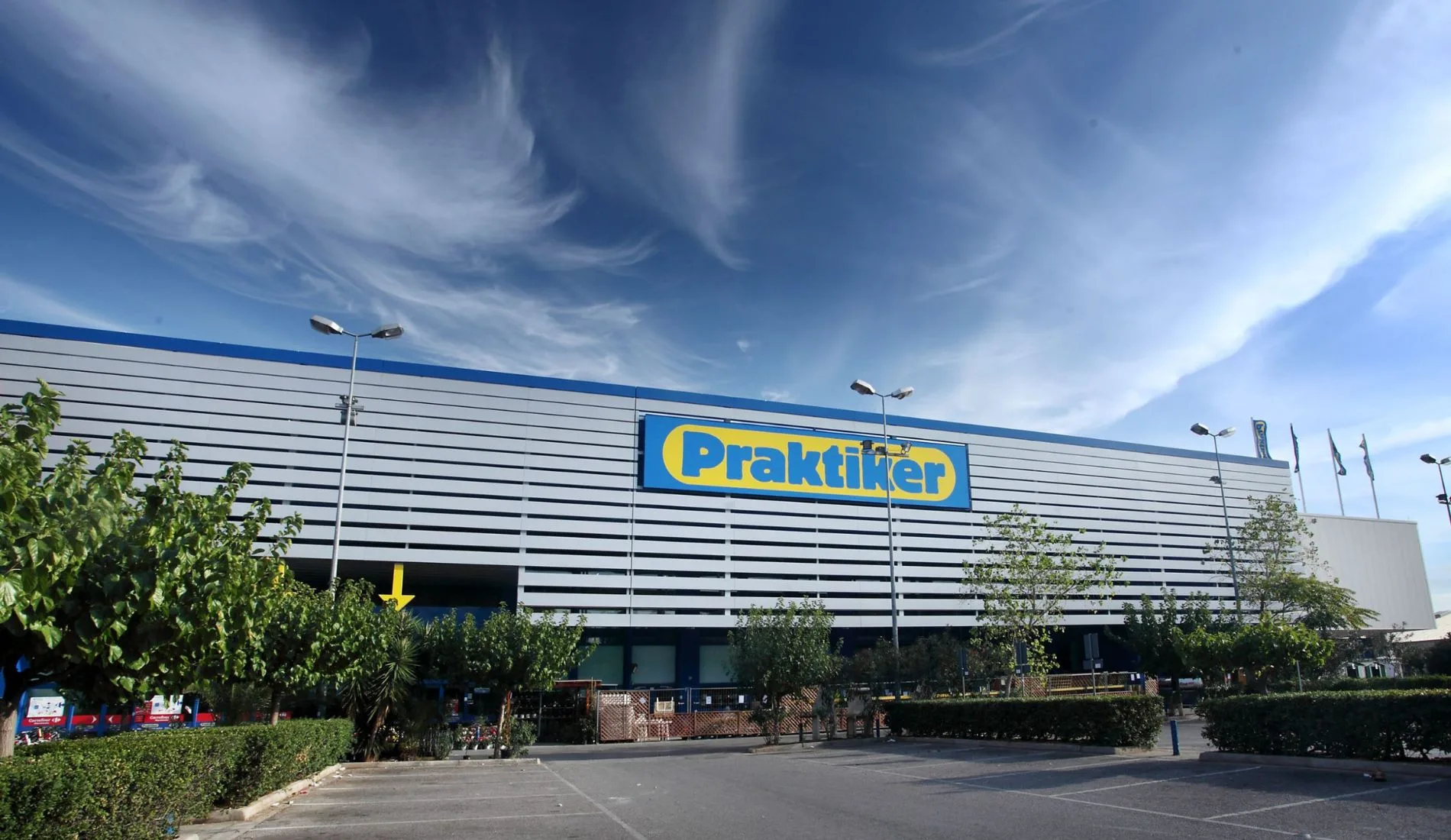 Νέες θέσεις άνοιξαν για καταστήματα της Praktiker