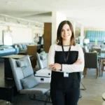 Πωλητής/πωλήτρια ζητείται από κατάστημα επίπλων