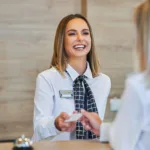 Ρεσεψιονίστ ζητείται από apart hotel για Σαββατοκύριακο