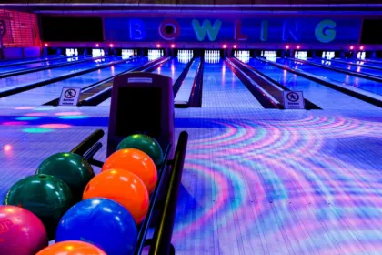 Ταμίας ζητείται από Bowling Center για μερική απασχόληση