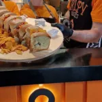 Η Crats Fried Chicken αναζητά παρασκευαστές