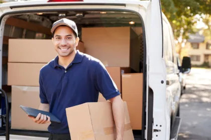 Διανομείς/Couriers ζητούνται από εταιρεία για διανομή αποστολών