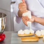 Εργαστήριο ζαχαροπλαστικής αναζητά ζαχαροπλάστη & βοηθό ζαχαροπλάστη  